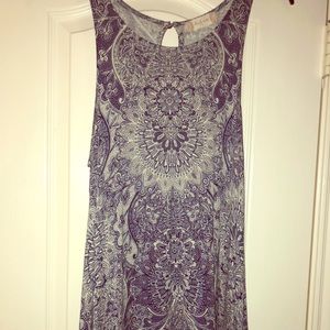 Women’s tunic sleeveless top